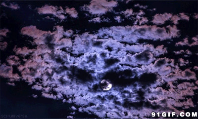 月亮钻进乌云动态图