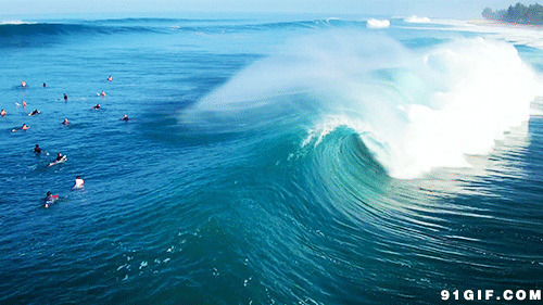 海浪汹涌唯美动态图片