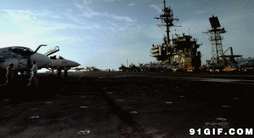 战斗机降落航母动态图片