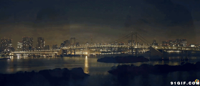 大桥夜晚绚丽灯光图片