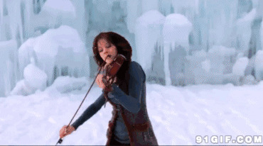 激情四射女小提琴演奏家图片