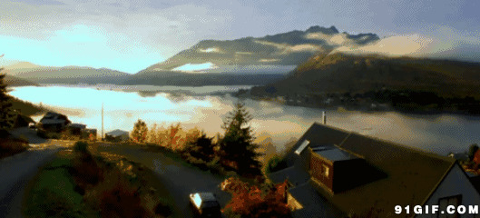 云雾缭绕山水间图片