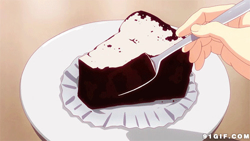 刀叉一块小蛋糕动漫gif图片