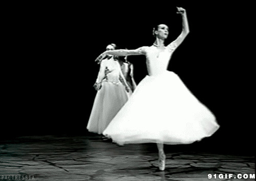 女芭蕾舞训练图片