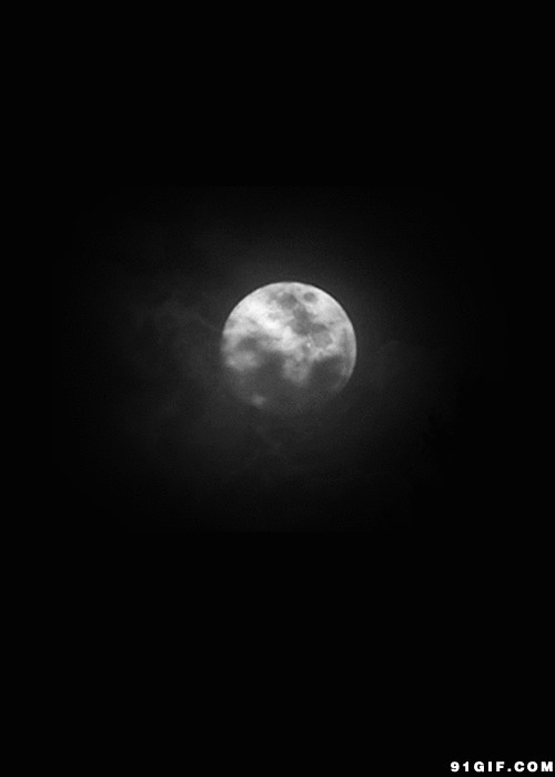 乌云遮住月亮gif图片