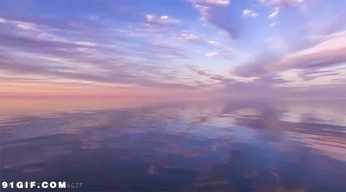 碧海蓝天水波粼粼图片