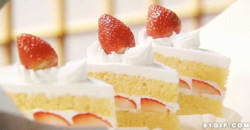 草莓奶油蛋糕gif图片