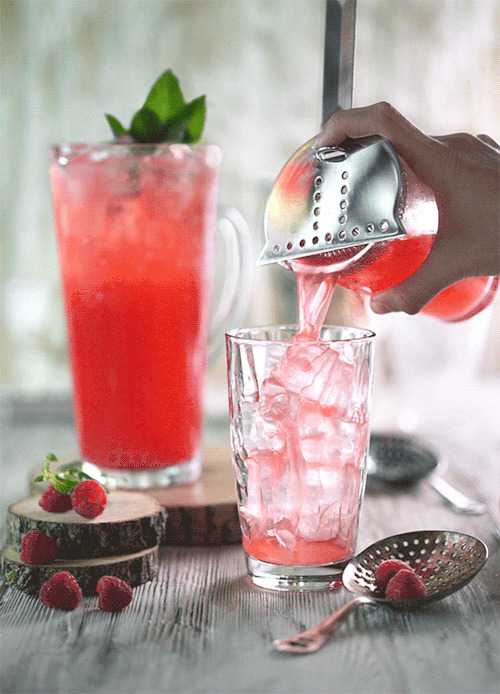 冰爽草莓汁gif图片