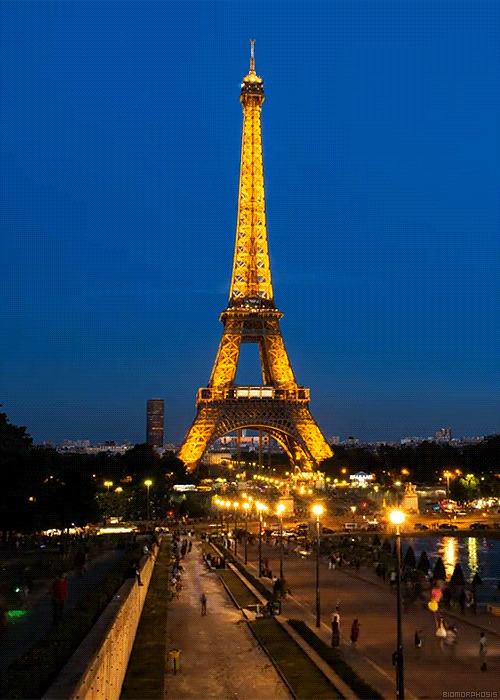 巴黎埃菲尔铁塔gif图