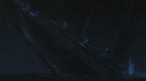 泰坦尼克号沉船gif图
