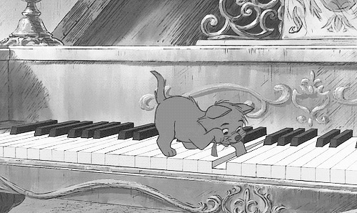 米老鼠弹钢琴GIF图片