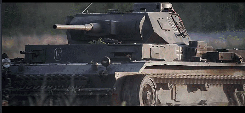 作战的装甲坦克gif图片