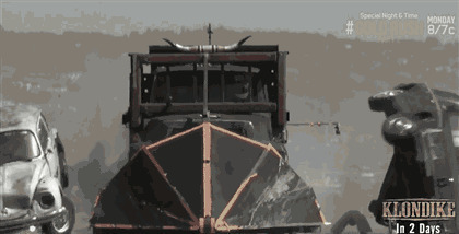 装甲车GIF图片