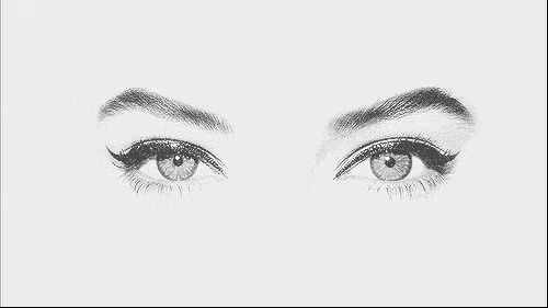 一双女人美丽的眼睛GIF素材图片
