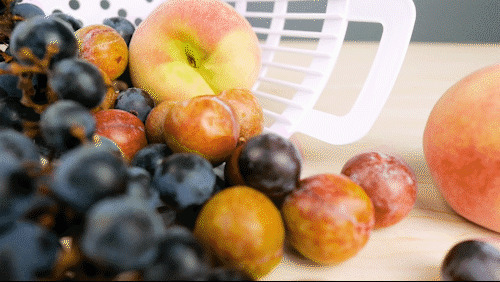 桌子上的水果动态图片