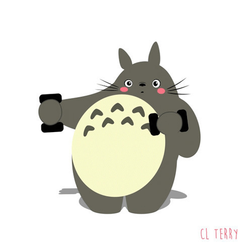 卡通龙猫拿着哑铃锻炼身体GIF图片